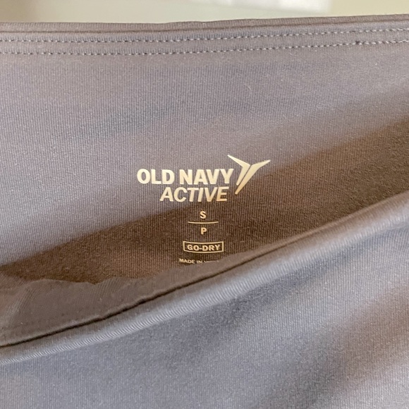 Old navy active leggings - Picture 3 of 3